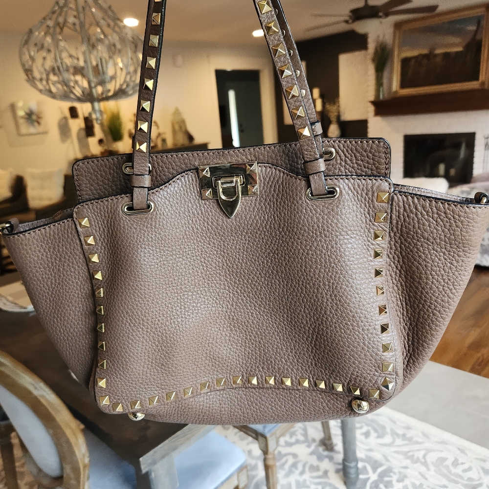 Valentino Garavani Grainy Calfskin Rockstud Bag